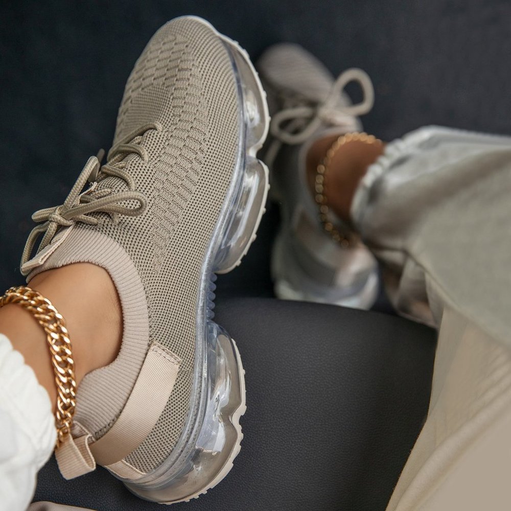 Women’s Lightweight Knit Sneaker in Taupe
